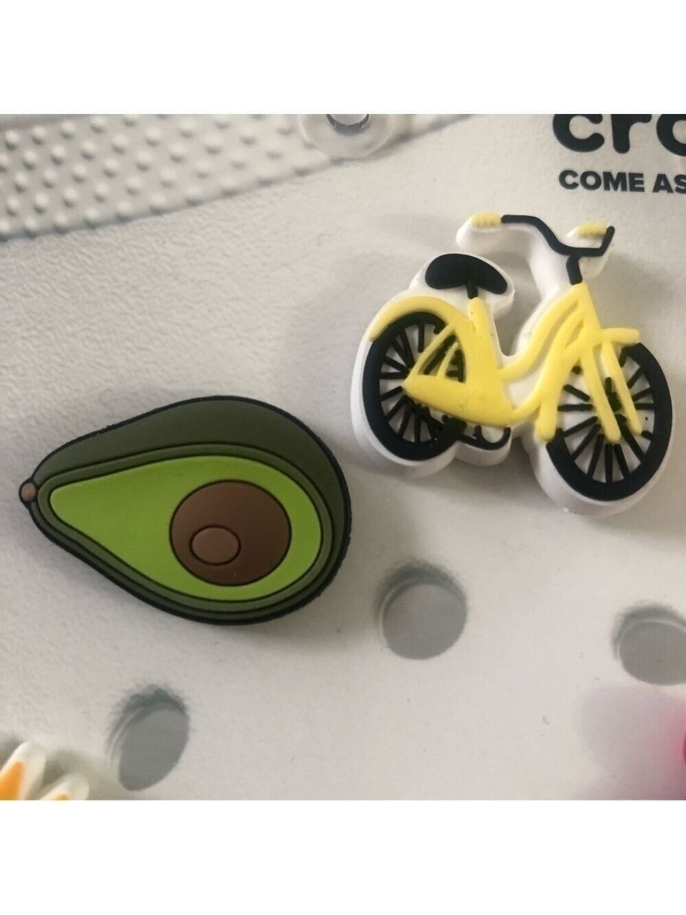 Crocs Sunny Day 5 Pack Summer Uniquely You Jibbitz Set Flamingo Sun Bike Sharms - Picture 7 of 13